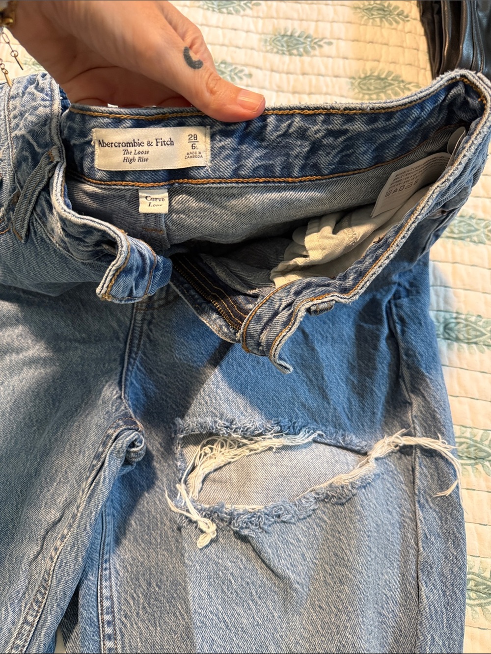 Abercrombie & Fitch Jean 3pk! (1 Zara) - Picture 6 of 8
